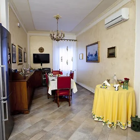 Bed & Breakfast Lemon Tree