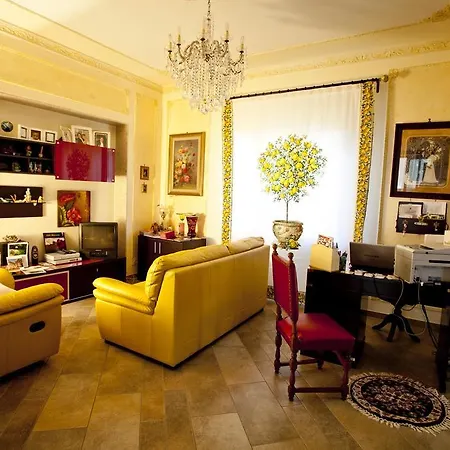 Bed & Breakfast Lemon Tree